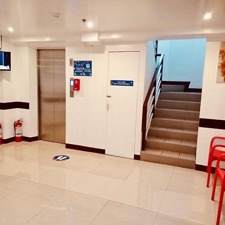 Oyo 888 City Stay Inns Fortview Bgc Pasig City Esterno foto