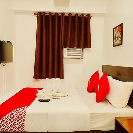 Oyo 888 City Stay Inns Fortview Bgc Pasig City Esterno foto